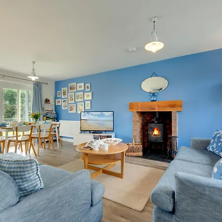 Сasa de vacaciones Bumblebee Cove- 2 1 Minute - Part Of The The Bay Village With Pool, Gym And Direct Access, Pub, Restaurant, Tennis And Meadows Walks Filey