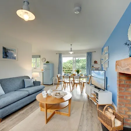 Сasa de vacaciones Bumblebee Cove- 2 1 Minute - Part Of The The Bay Village With Pool, Gym And Direct Access, Pub, Restaurant, Tennis And Meadows Walks