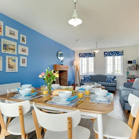 Bumblebee Cove- 2 1 Minute - Part Of The The Bay Village With Pool, Gym And Direct Access, Pub, Restaurant, Tennis And Meadows Walks Сasa de vacaciones Filey