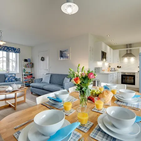 Bumblebee Cove- 2 1 Minute - Part Of The The Bay Village With Pool, Gym And Direct Access, Pub, Restaurant, Tennis And Meadows Walks Сasa de vacaciones Filey