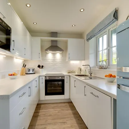 Сasa de vacaciones Bumblebee Cove- 2 1 Minute - Part Of The The Bay Village With Pool, Gym And Direct Access, Pub, Restaurant, Tennis And Meadows Walks Filey