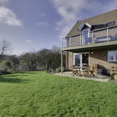 Сasa de vacaciones Bumblebee Cove- 2 1 Minute - Part Of The The Bay Village With Pool, Gym And Direct Access, Pub, Restaurant, Tennis And Meadows Walks *