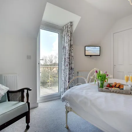 Bumblebee Cove- 2 1 Minute - Part Of The The Bay Village With Pool, Gym And Direct Access, Pub, Restaurant, Tennis And Meadows Walks *
