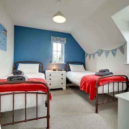 Bumblebee Cove- 2 1 Minute - Part Of The The Bay Village With Pool, Gym And Direct Access, Pub, Restaurant, Tennis And Meadows Walks Сasa de vacaciones