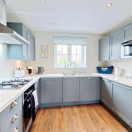 Bumblebee Cove- 2 1 Minute - Part Of The The Bay Village With Pool, Gym And Direct Access, Pub, Restaurant, Tennis And Meadows Walks Сasa de vacaciones Filey