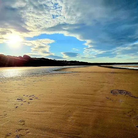 Сasa de vacaciones Bumblebee Cove- 2 1 Minute - Part Of The The Bay Village With Pool, Gym And Direct Access, Pub, Restaurant, Tennis And Meadows Walks *